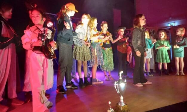 Kinder-Playback-show in dorpshuis Hanswijk