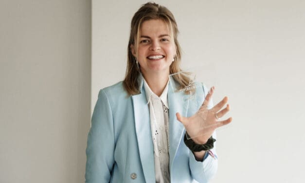 Egmondse Sherine Zwaga wint Top Trouwbedrijven Award