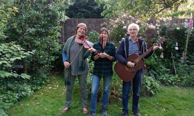Helmgras brengt Keltische klanken naar Muziekcafé Soigné op 24 november