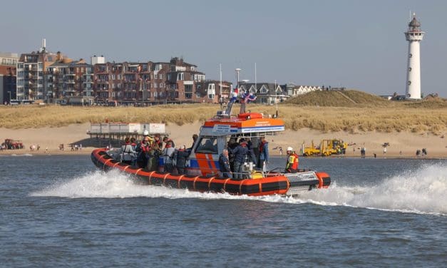 Nieuwe reddingboot KNRM Egmond in de vaart