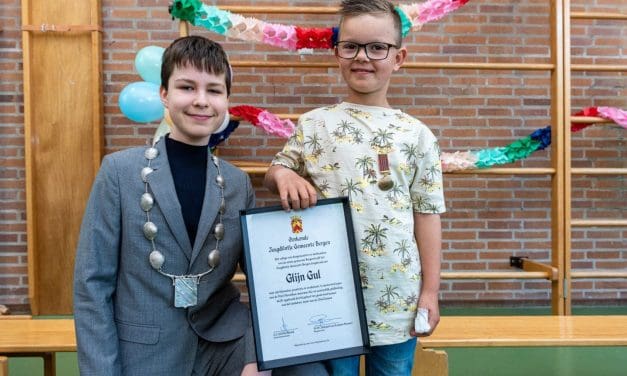 Jeugdlintje voor 7-jarige Glijn Gul uit Egmond aan Zee