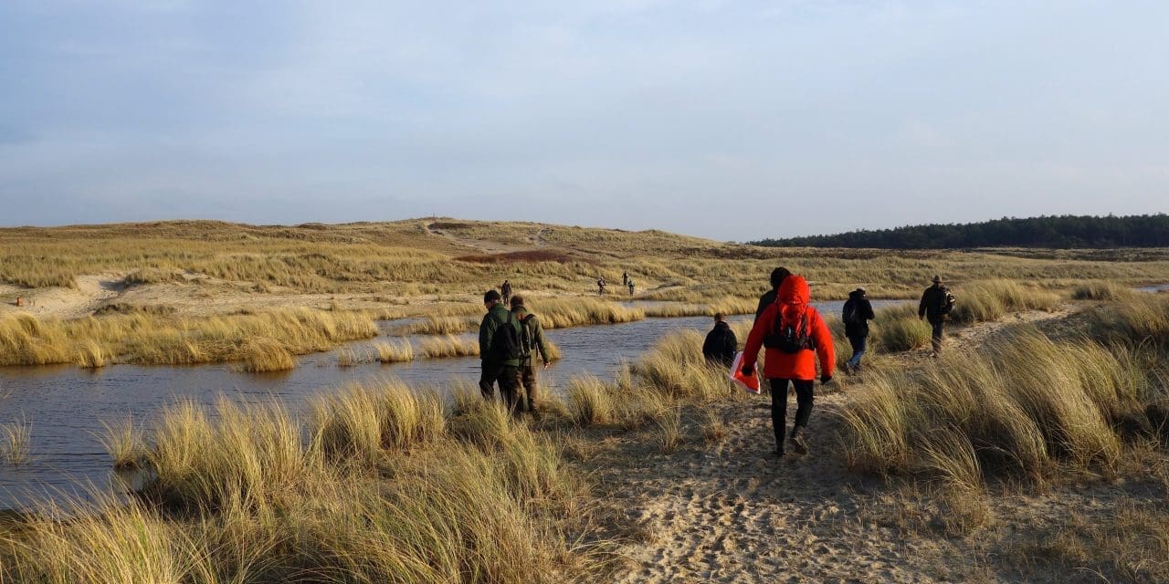 Duin- en strandwandeling met jutten bij Bergen aan Zee